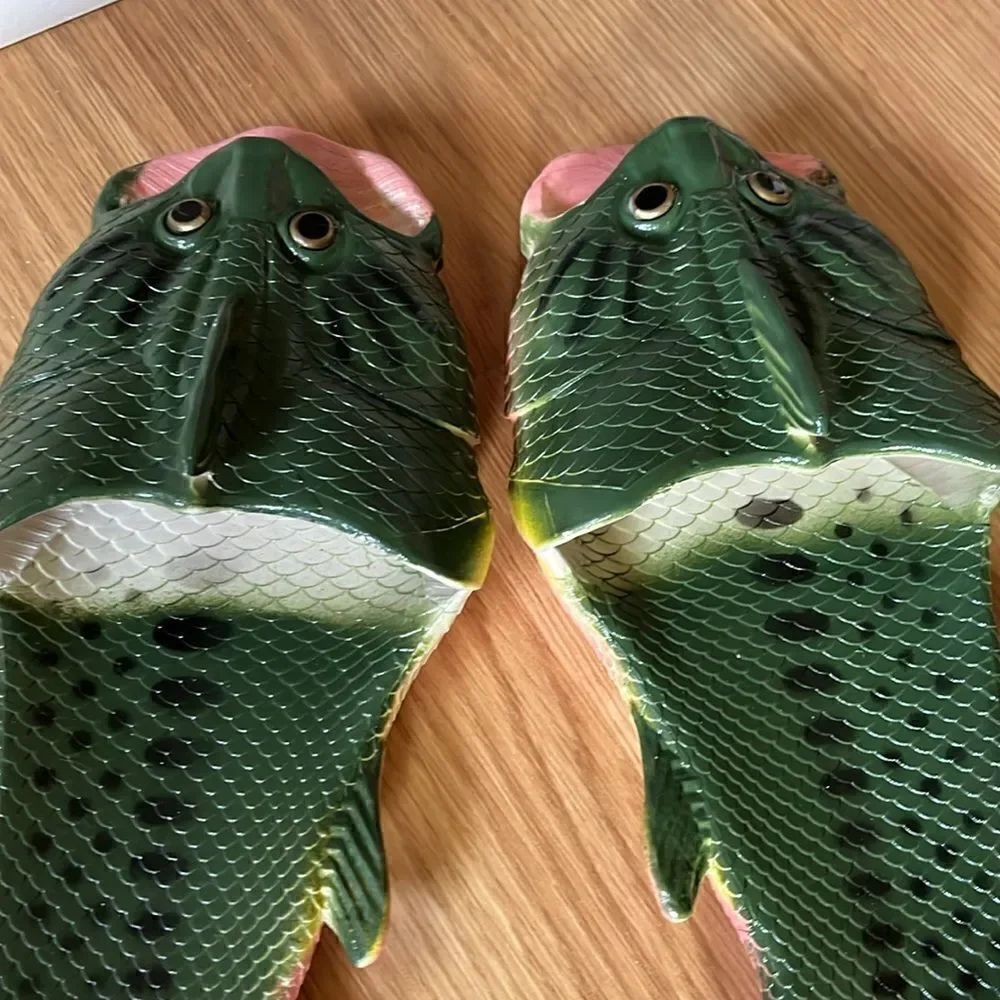 River’s  Edge Bass Fish Sandals